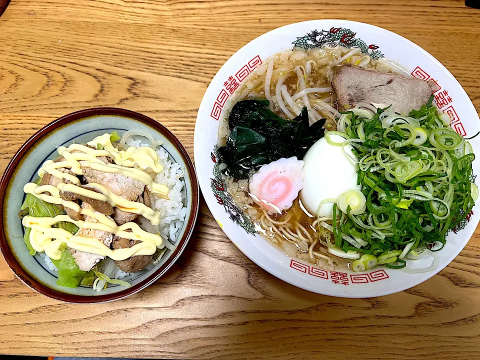 背脂醤油　白　ネギ盛　チャーマヨ丼セット|さくたろうさん