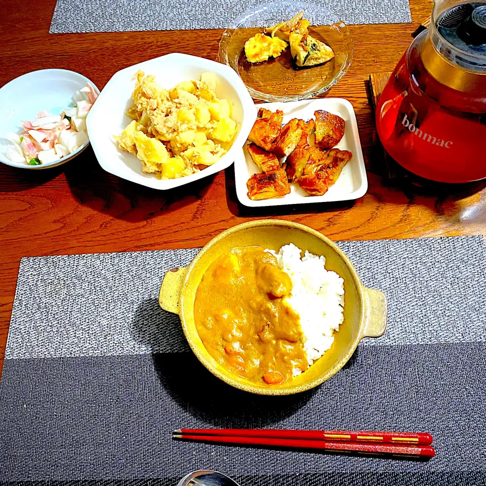 カレーライス、じゃがいもとツナの煮物、ごぼう天の素焼き、|yakinasuさん