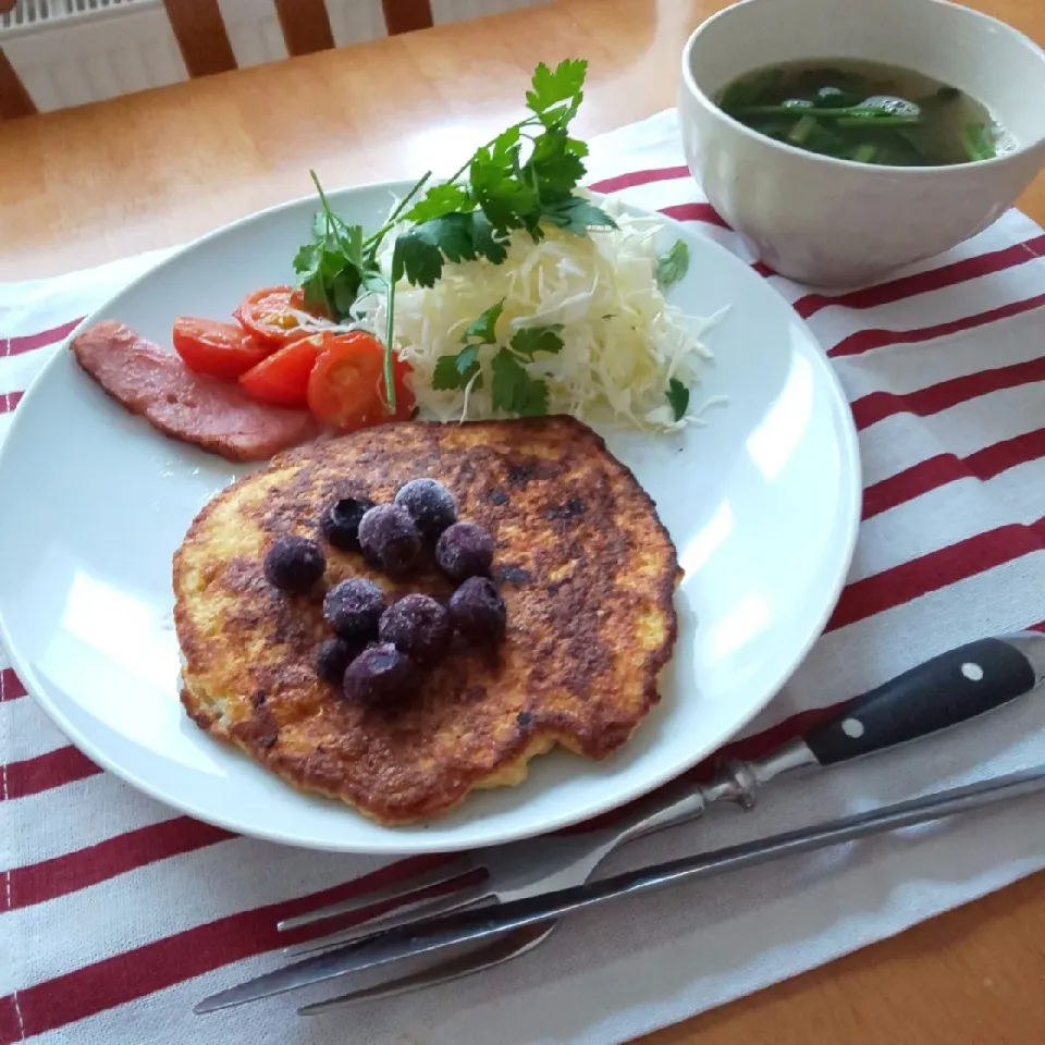 オートミールパンケーキで朝ごはん|えるえるさん