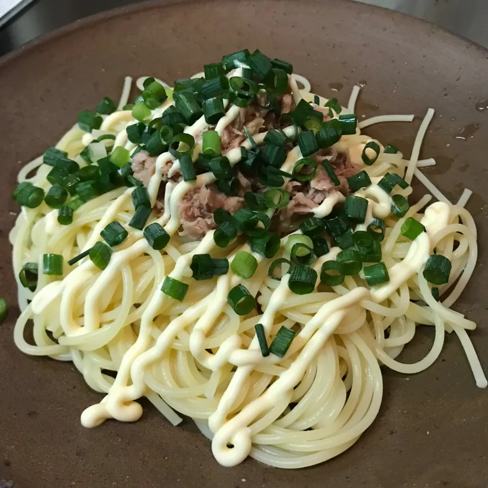 Snapdishの料理写真:ツナマヨポン酢パスタ|sanaeさん