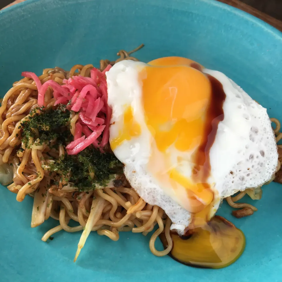 焼きそば 目玉焼きトッピング|ポンポンダリアさん