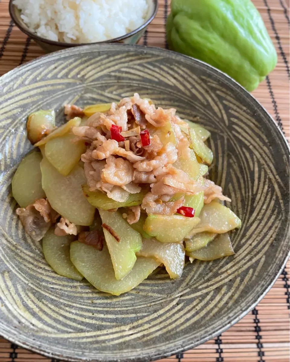 ゆっこさんの料理 豚肉とチャーテのニンニク炒め♪|アッチさん