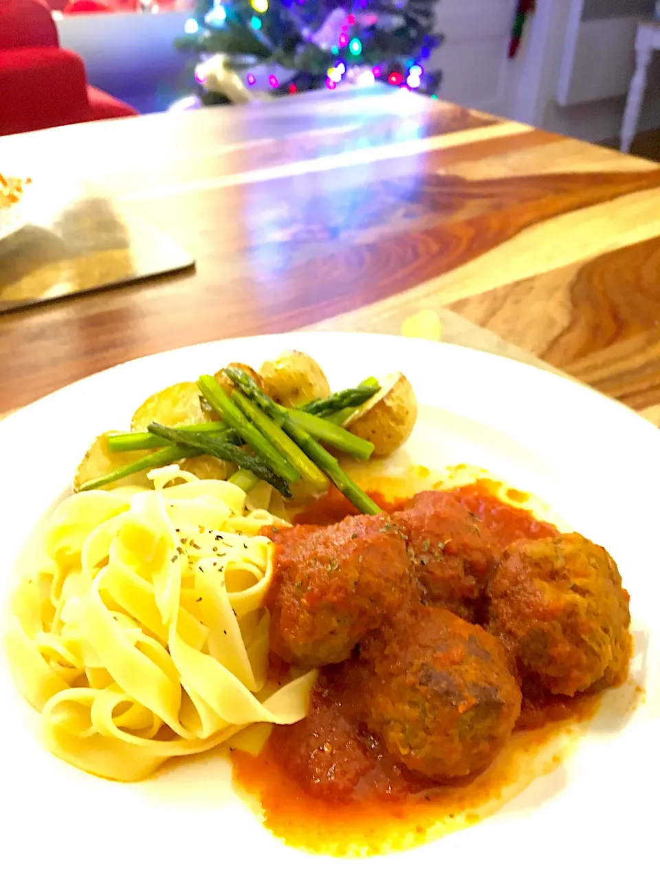 Snapdishの料理写真:ミートボールのトマトソース煮　Meat balls with tomato sauce|PeachPieさん