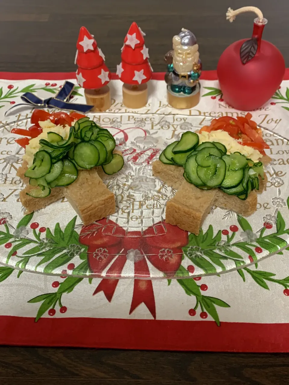 Snapdishの料理写真:クリスマス🎄オープンサンドイッチ🎄|tamemitiさん