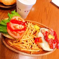 Snapdishの料理写真:ガッツリオープンバーガー！|ぽちゃマクさん