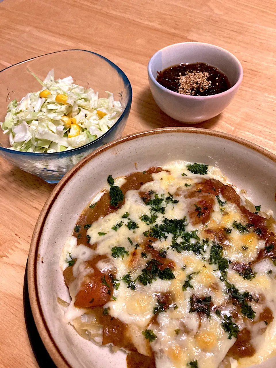 カレードリアとコールスローと黒酢もずく😋|さくたえさん