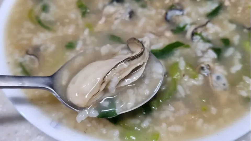 oyster congee|steven z.y.さん