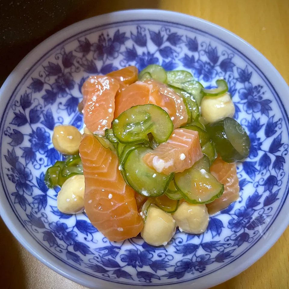 サーモンと胡瓜、パールモッツァのこんぶ茶マリネ|あいあいさん