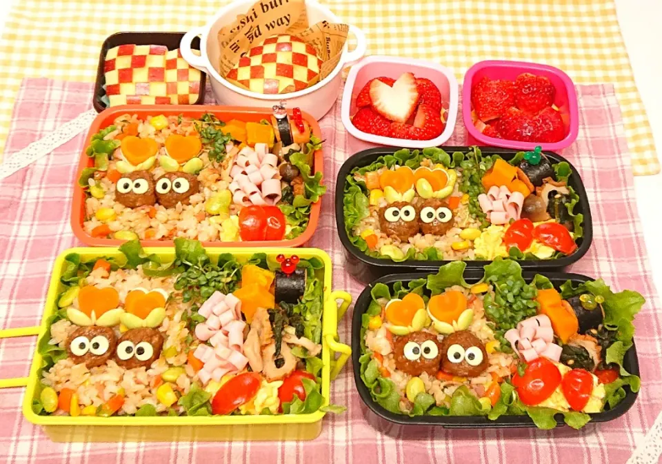 ミートボールのまっくろくろすけ乗せ炒飯弁当❤️|みちゅあしさん