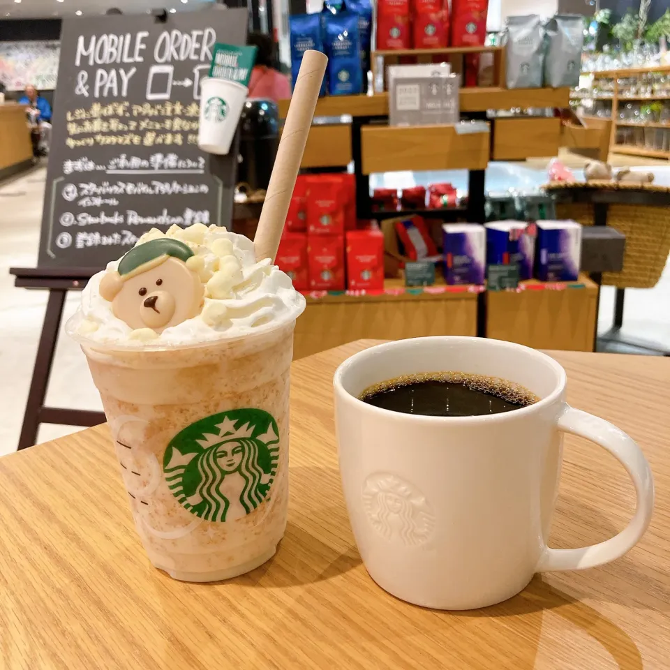 Snapdishの料理写真:フラペチーノ　サンタベアリスタ🐻💚　　コーヒー☕️|ちゃみこさん