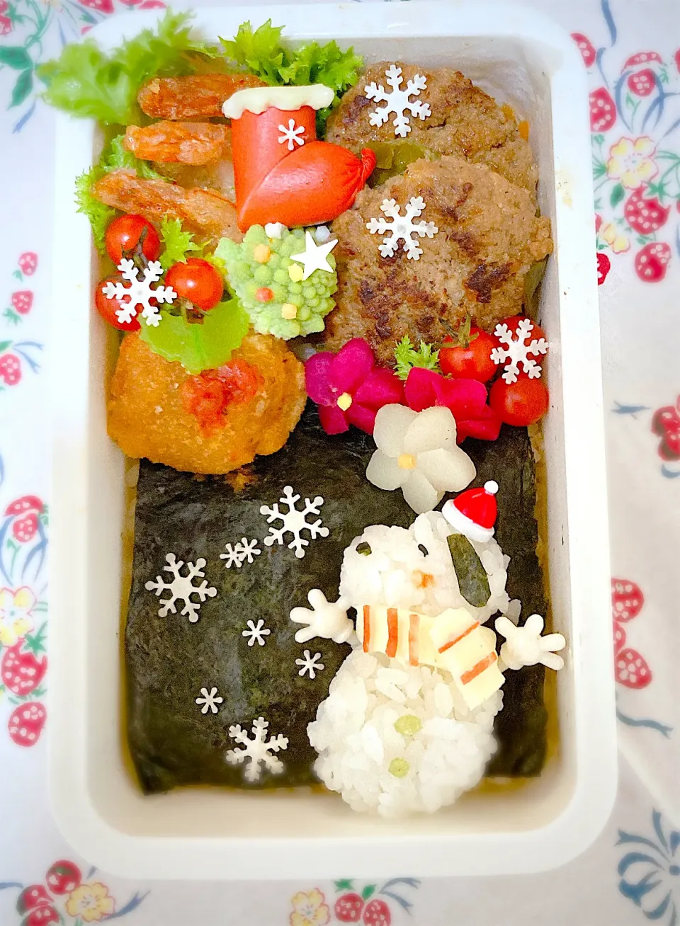 Snapdishの料理写真:スヌーピー雪だるま弁当⛄️|さわさんさん