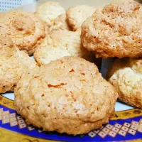 Snapdishの料理写真:Coconut macaroons|Mira Kebbehさん