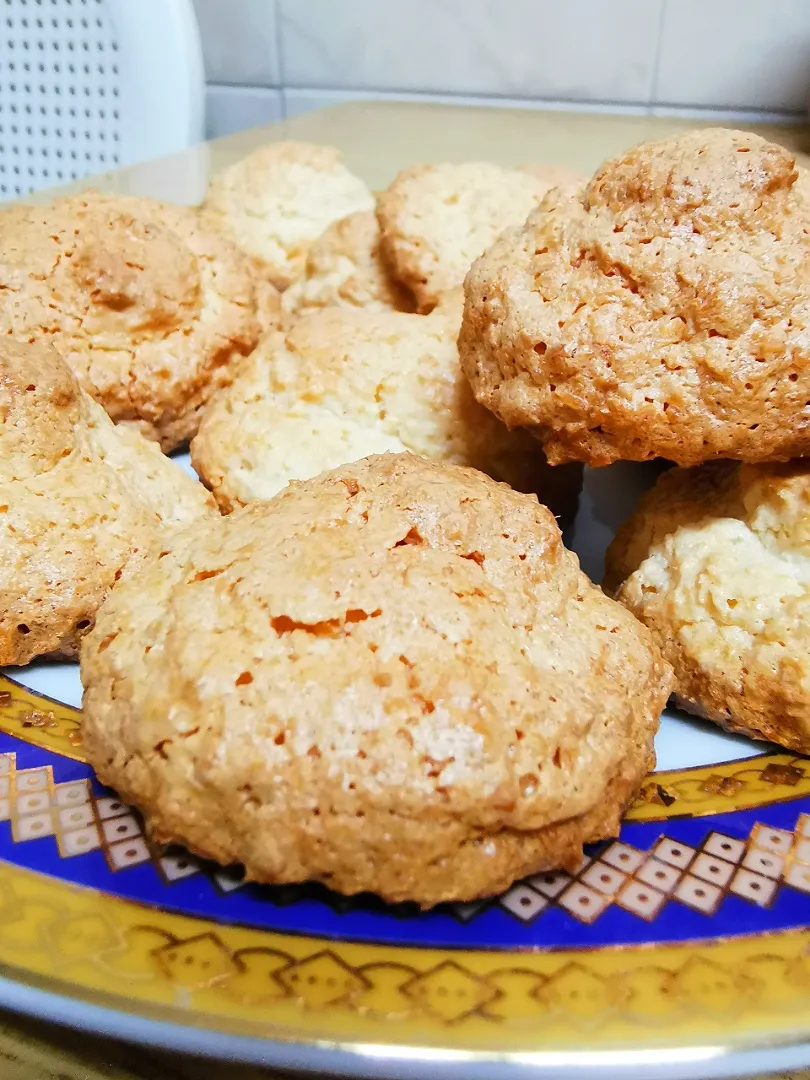 Coconut macaroons|Mira Kebbehさん