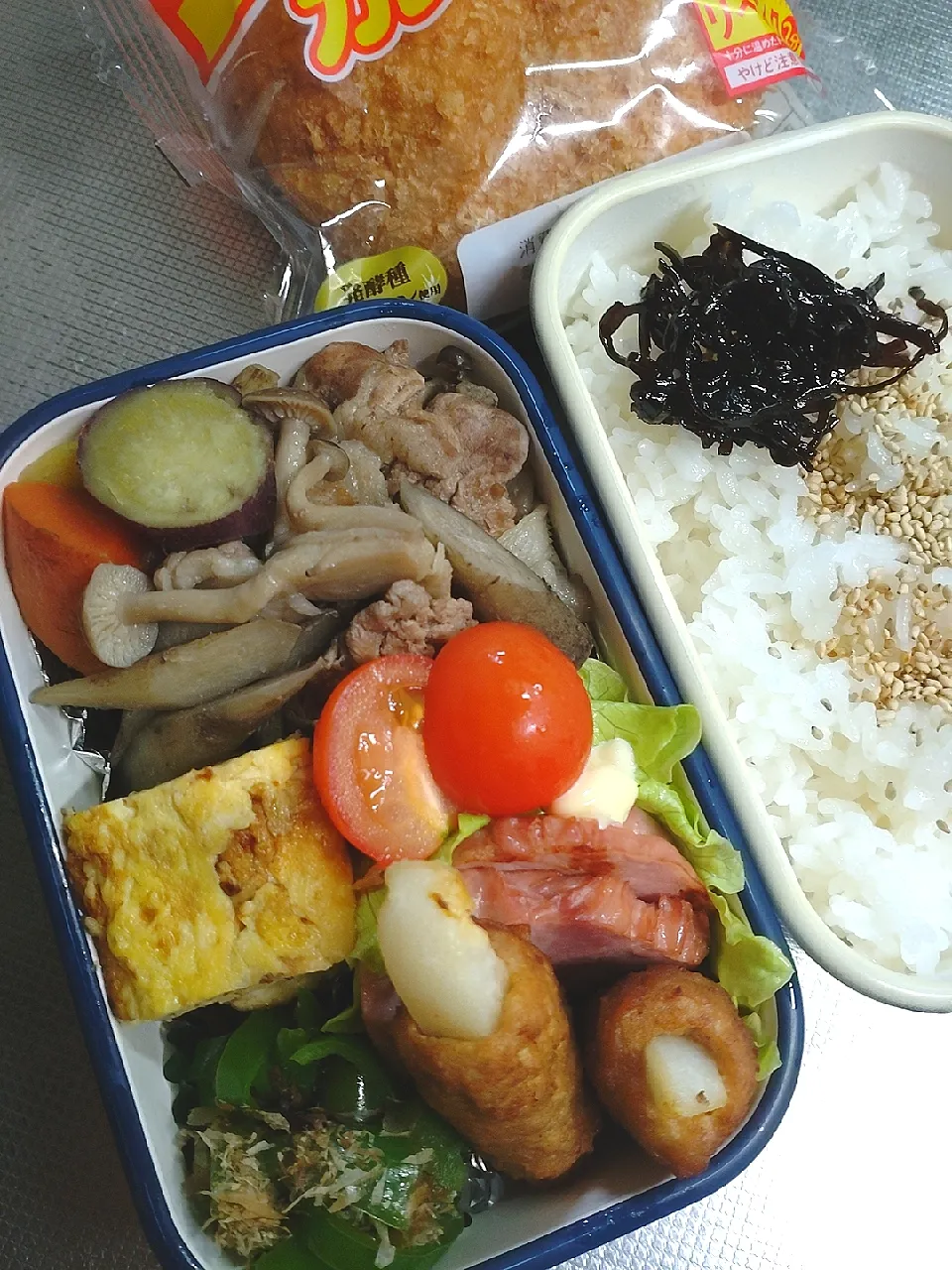 Snapdishの料理写真:煮物弁当|ぱんださん