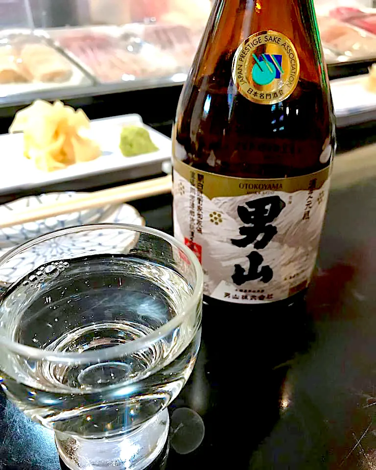 Sake at a sushi restaurant|gonbenさん