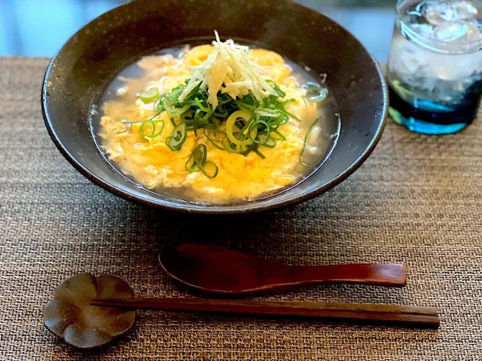 頂いたプチっと鍋で、千切り生姜たっぷり卵とじうどん🍲|yokoさん