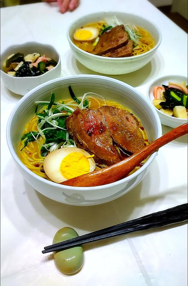 Snapdishの料理写真:ラーメン🍜|みったんさん