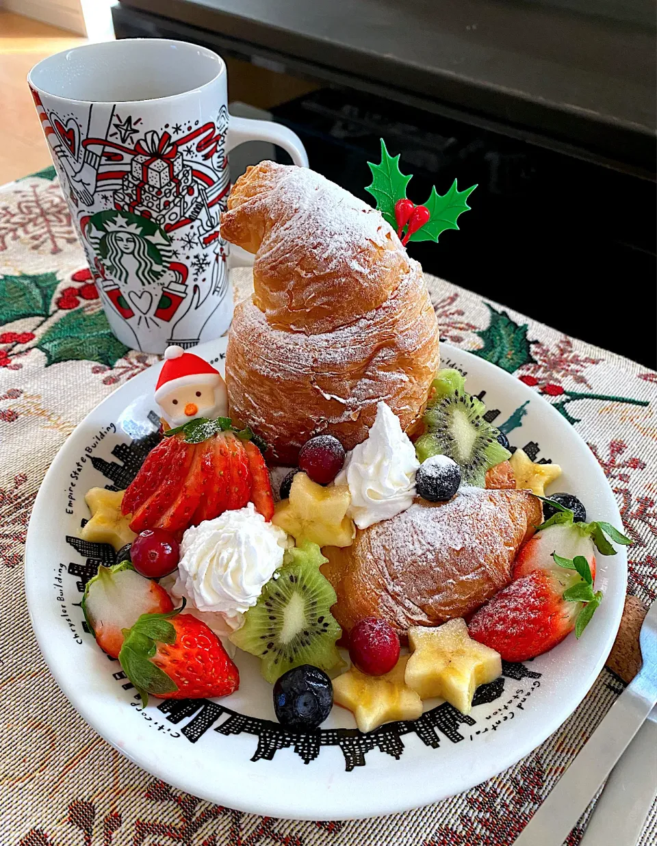 クロワッサンフルーツツリー🥐🎄🍓|ゆかりさん