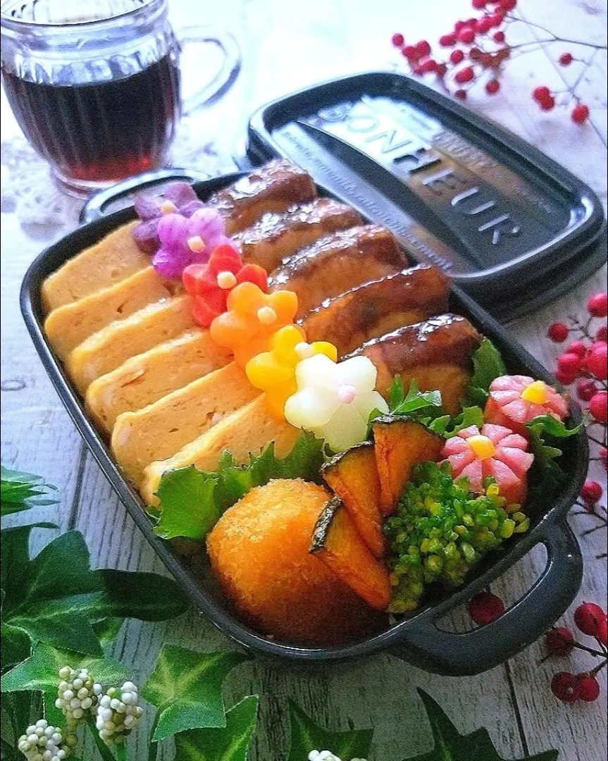 Snapdishの料理写真:鰤照り焼き弁当|sugar beansさん