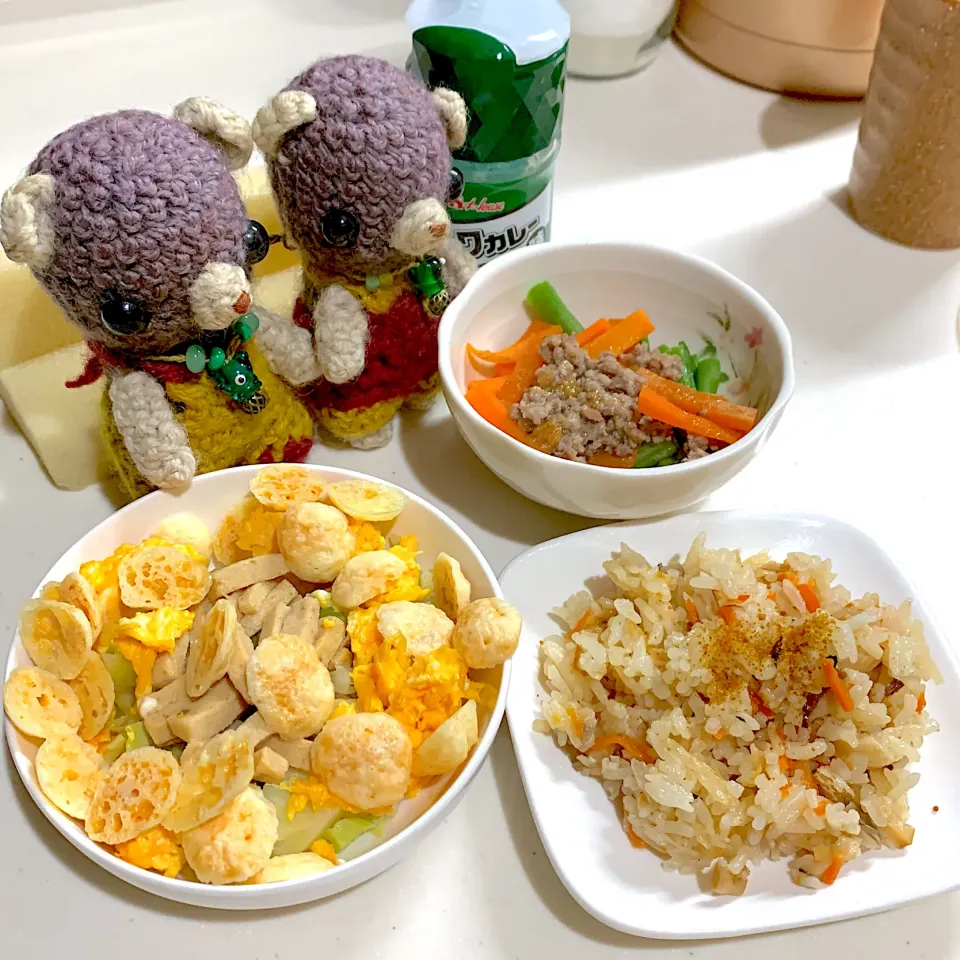 Snapdishの料理写真:晩ごはんジャスミンライスにカレーパウダー(￣∇￣)|chagashiさん