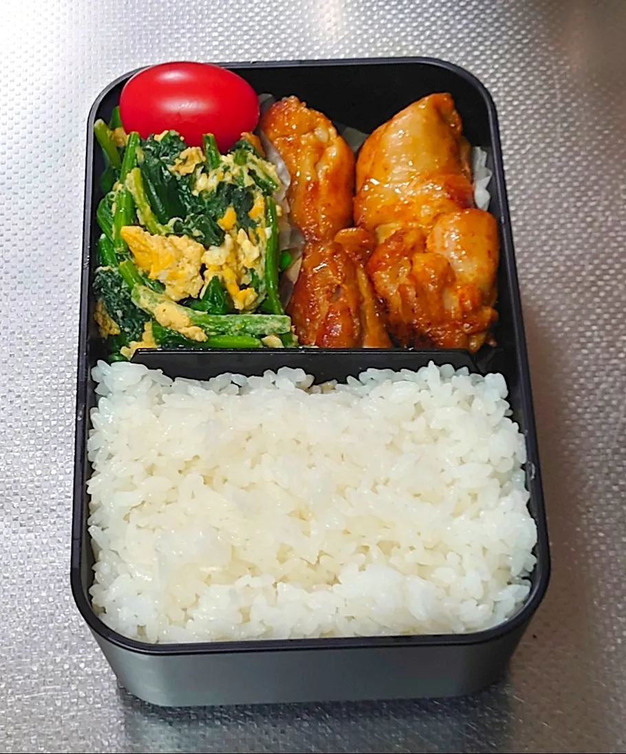 タンドリーチキンとホウレン草卵とじ弁当|黒川克博さん