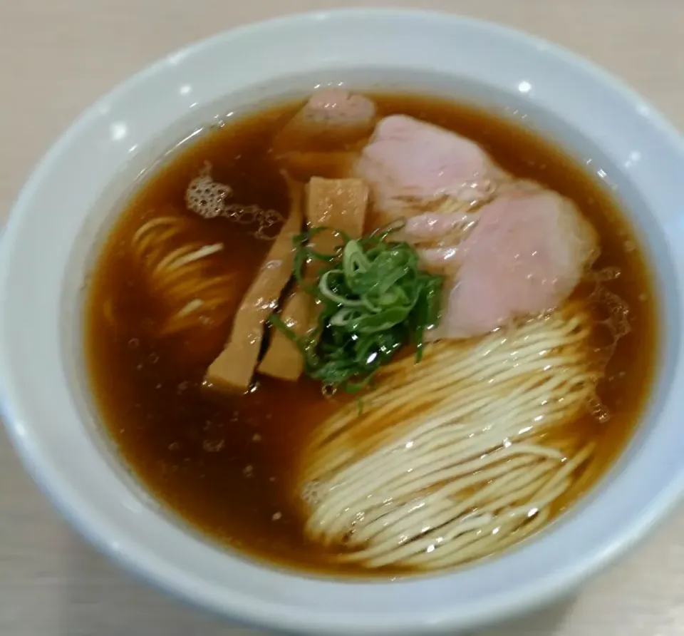 Snapdishの料理写真:🍜醤油らーめん @麺笑巧真　八王子市明神町4丁目12ｰ2|のも💛さん