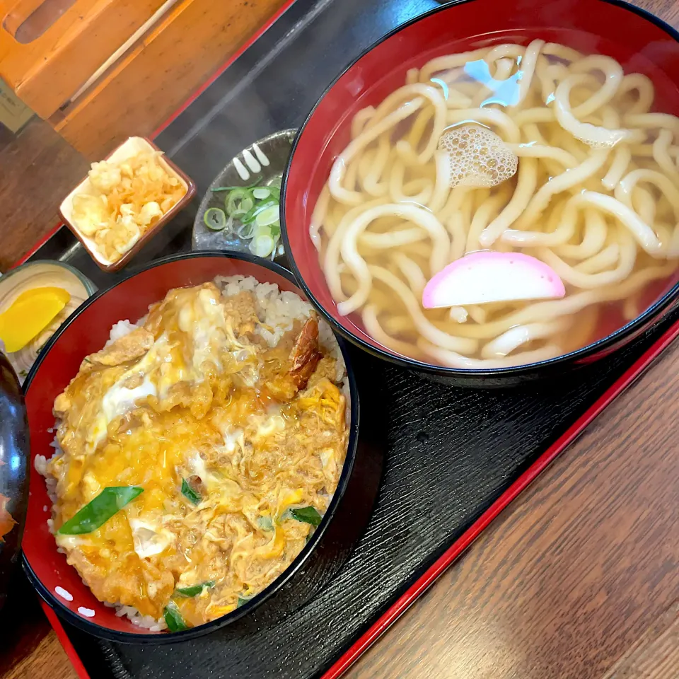 Snapdishの料理写真:天とじ丼セット|T. Wonderさん