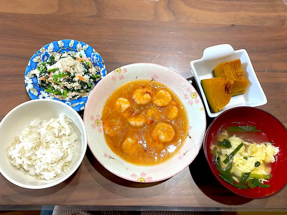 エビチリ　ニラ玉春雨スープ　かぼちゃの煮物　ほうれん草の白和え|おさむん17さん