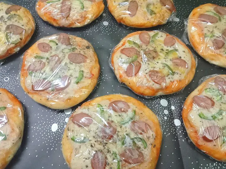 Snapdishの料理写真:#muslimah 
#homemade 
#minipizza 
#sausage 

www.facebook.com/nisahomefood|Sadia Meherinさん