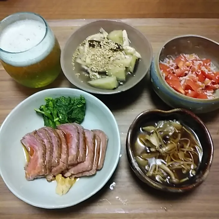 1222
ローストビーフ
きのこの炊いたん
茄子と揚げの煮浸し
トマトのナムル|noccoさん