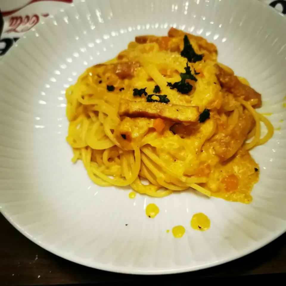 Snapdishの料理写真:かぼちゃのクリームパスタ♪♪|ペンギンさん