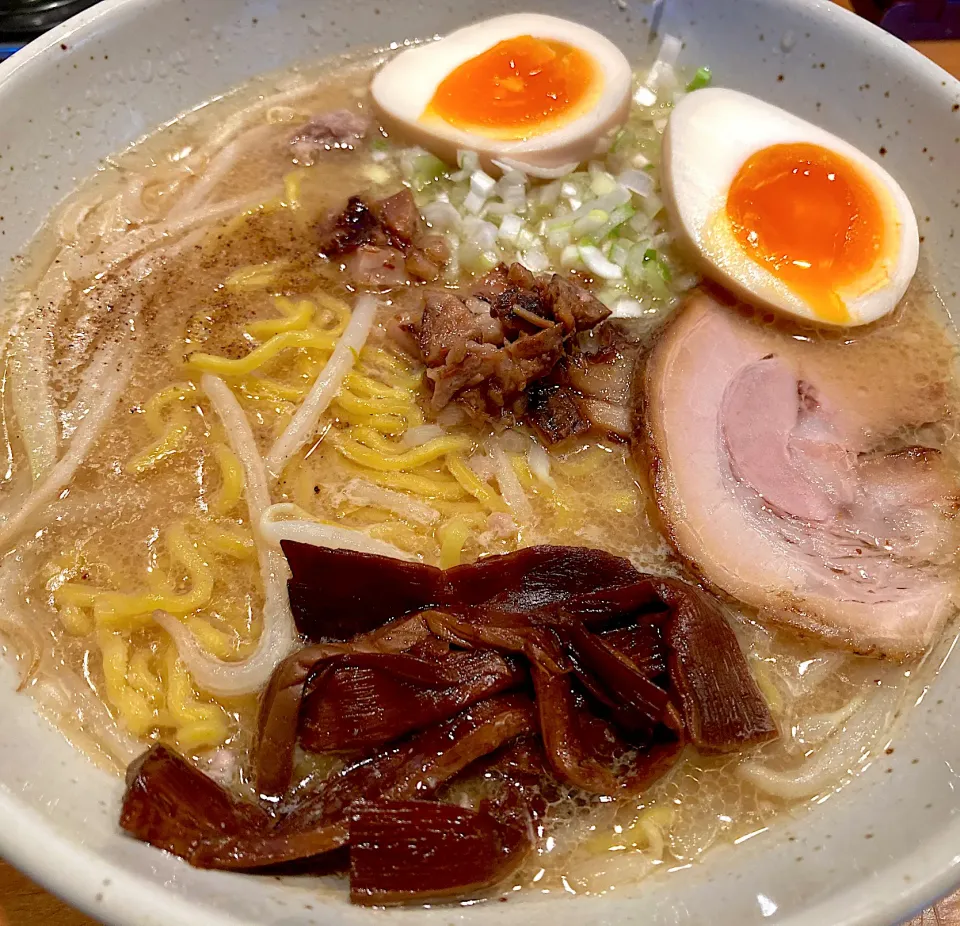 味玉入り味噌ラーメン🍜|ゆうじ.さん