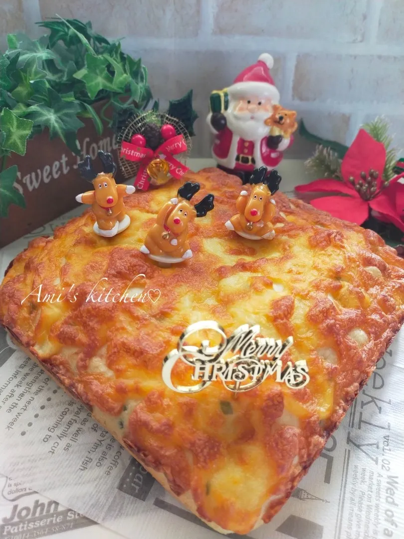 Snapdishの料理写真:クリスマス🎄大葉とチーズのフォカッチャ😆💞|あみさん