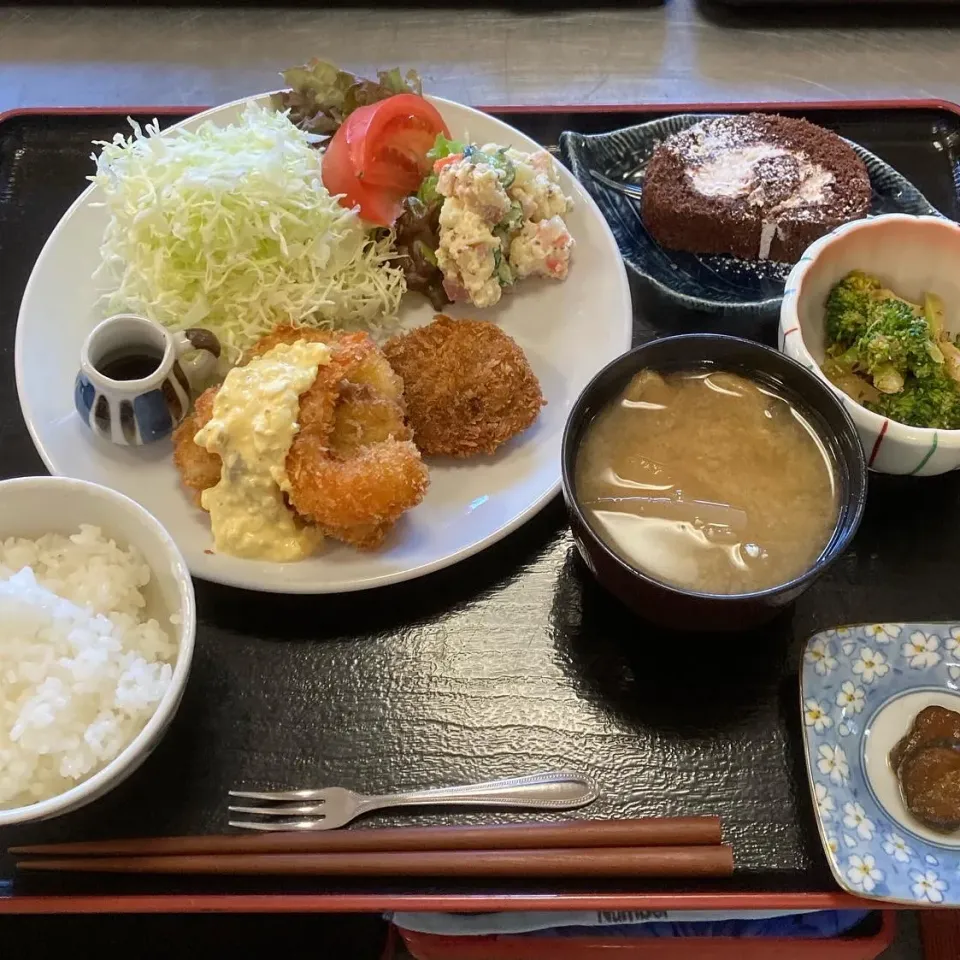 ミックスフライランチ🙂|洋子さん