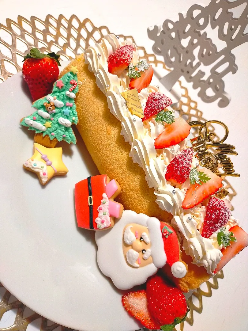 手作りロールケーキとアイシングクッキー|harunoさん