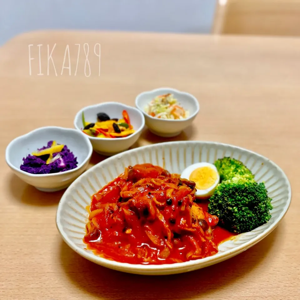 Snapdishの料理写真:きのう何食べた？　の　鶏肉のトマト煮込み|FIKA789さん