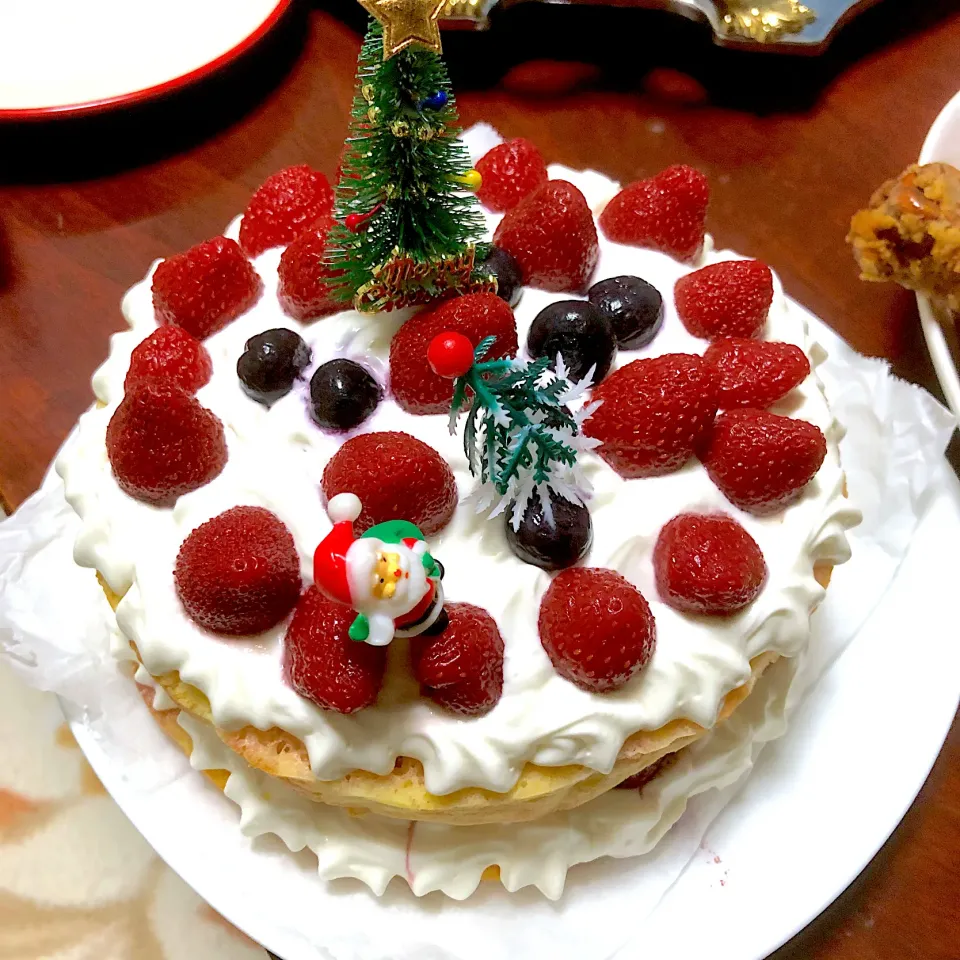 Snapdishの料理写真:クリスマスケーキ🎄|ぷーはるひゅうさん