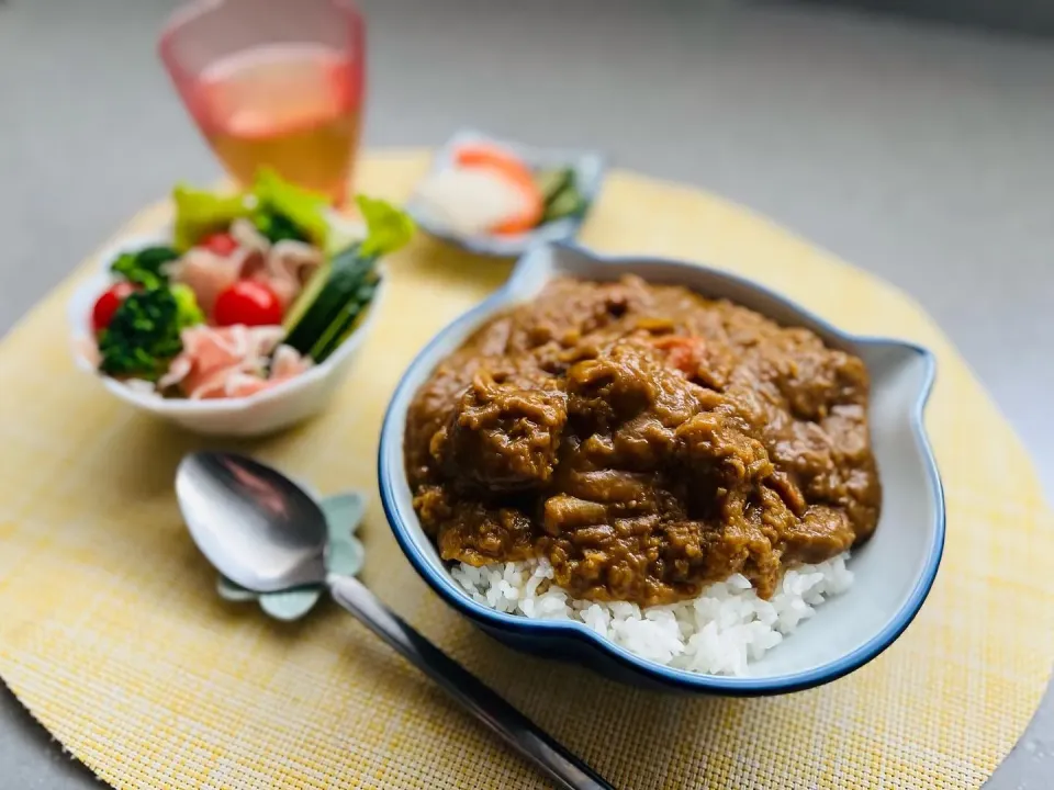 「残りカレーど〜ん💥」|バシュランさん