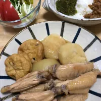 Snapdishの料理写真:中手羽とがんも.長芋.大根の煮物|つわぶきさん