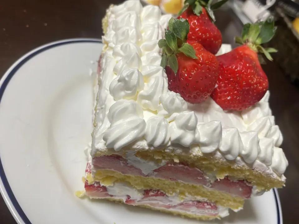 スクエアケーキ🍰いちご|mymさん