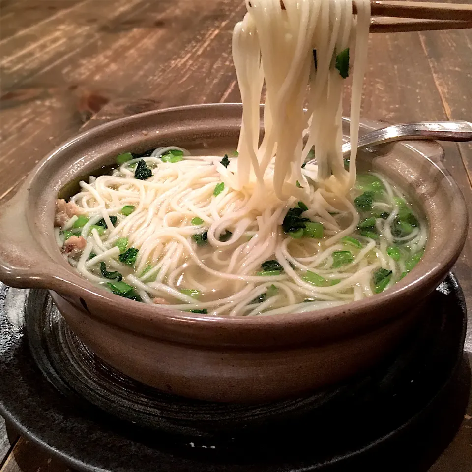 Snapdishの料理写真:変則年越し蕎麦☆香妃園の鶏煮込みそばを再現してみた|七海さん