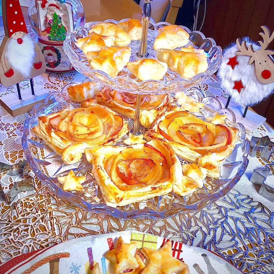 Snapdishの料理写真:クリスマスにバラ風アップルパイ|さらっと🍀さん