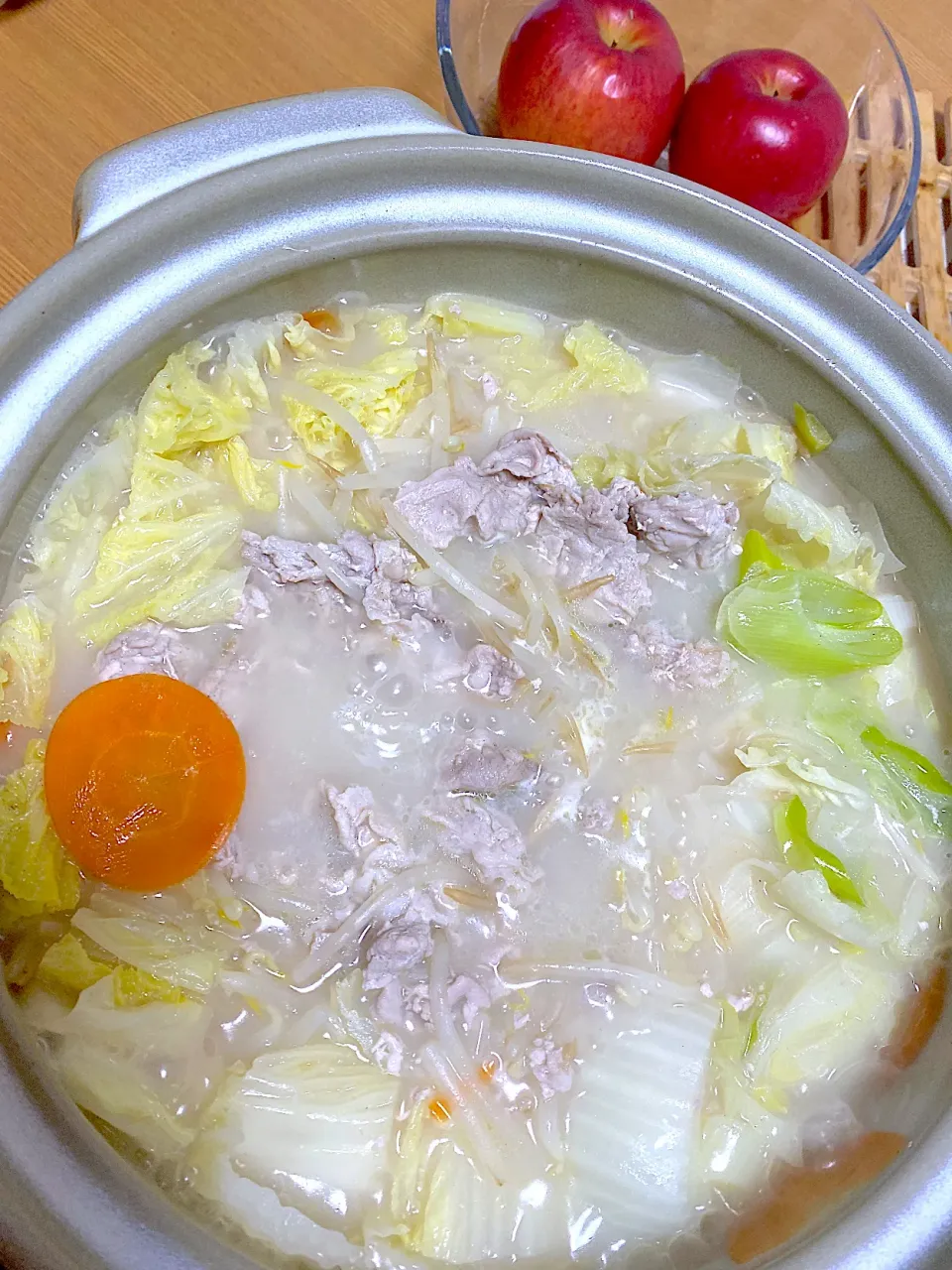 初めて見つけた👀牛テールスープ鍋つゆ🍲|1614さん