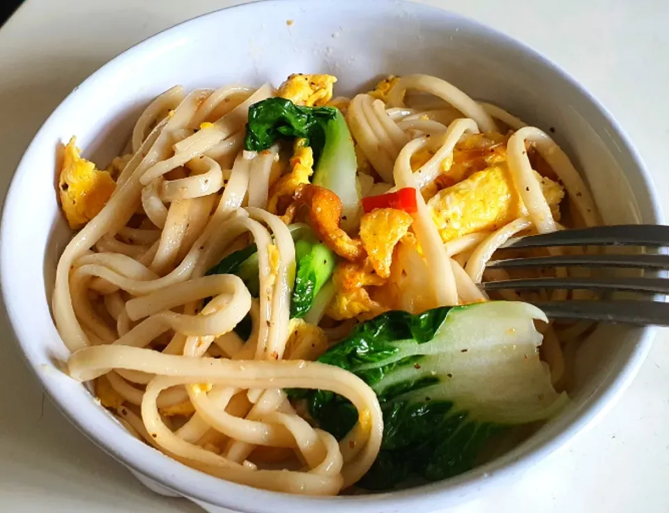 Japanese noodles with egg veggies chilli 😋🥰
bought from Daiso ☺ Yummy 😋|🌷lynnlicious🌷さん