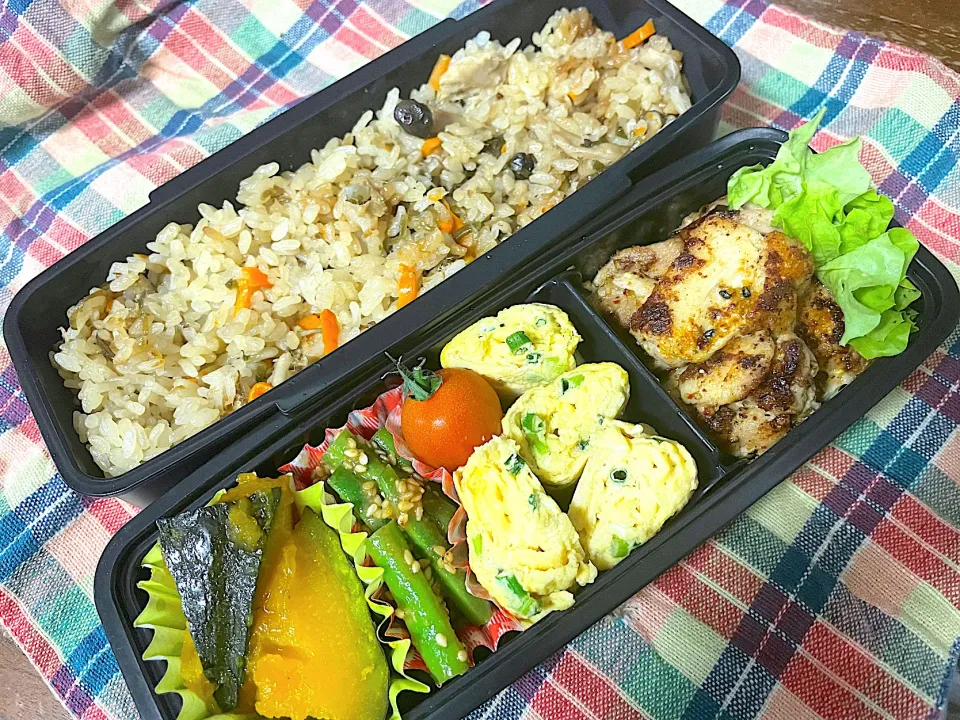 お弁当★鶏の七味マヨ炒め、ネギ柚子胡椒卵、いんげんのごまみそ和え、かぼちゃの煮物、ツナと塩昆布の炊き込みごはん|ハルさん