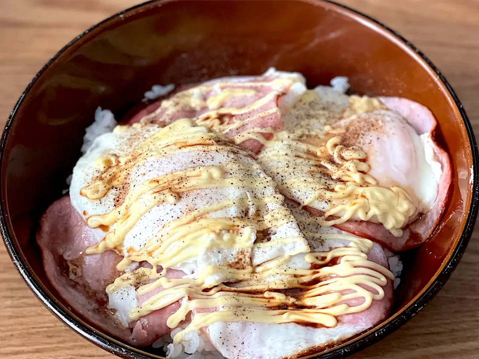 Snapdishの料理写真:☆ハムエッグ丼|まぁたんさん