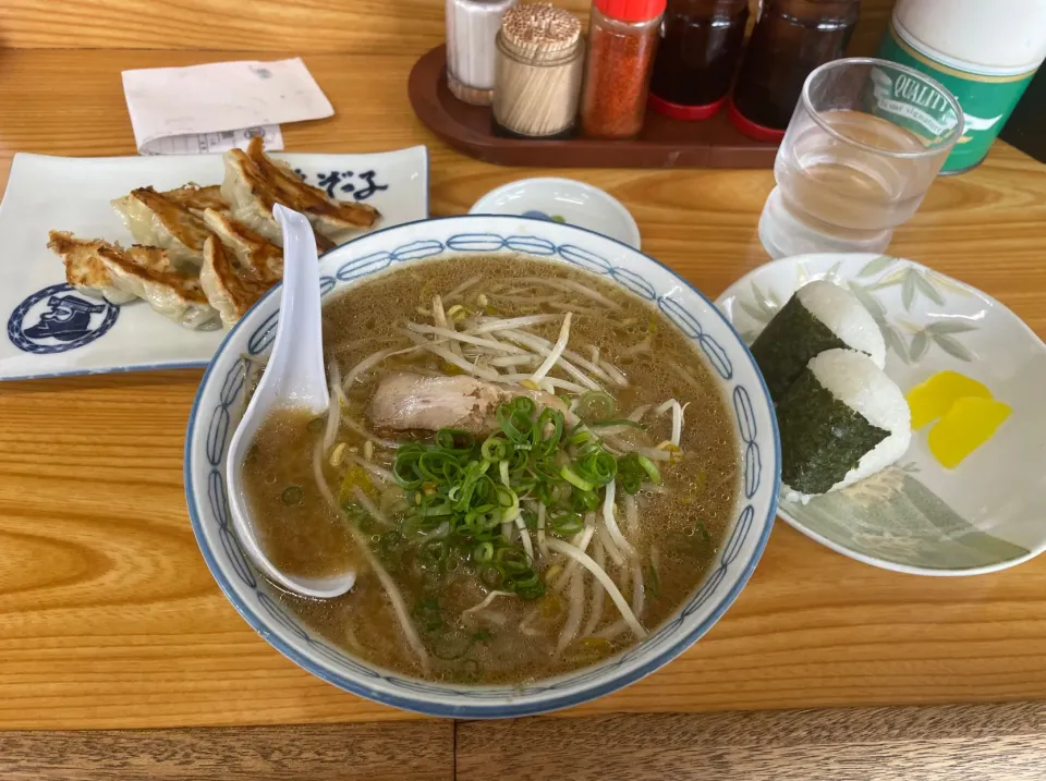 Snapdishの料理写真:えぞっ子　味噌ラーメンセット|コージ💫さん