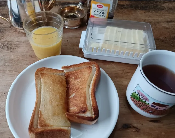 ぱいんてーるさんの料理 年末の昼食にバタートースト|ぱいんてーるさん