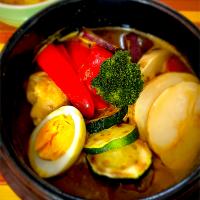 まぁさんの料理 札幌ご当地グルメ。スープカレー( ˙▿˙　)野菜盛りだくさんでいただきます。