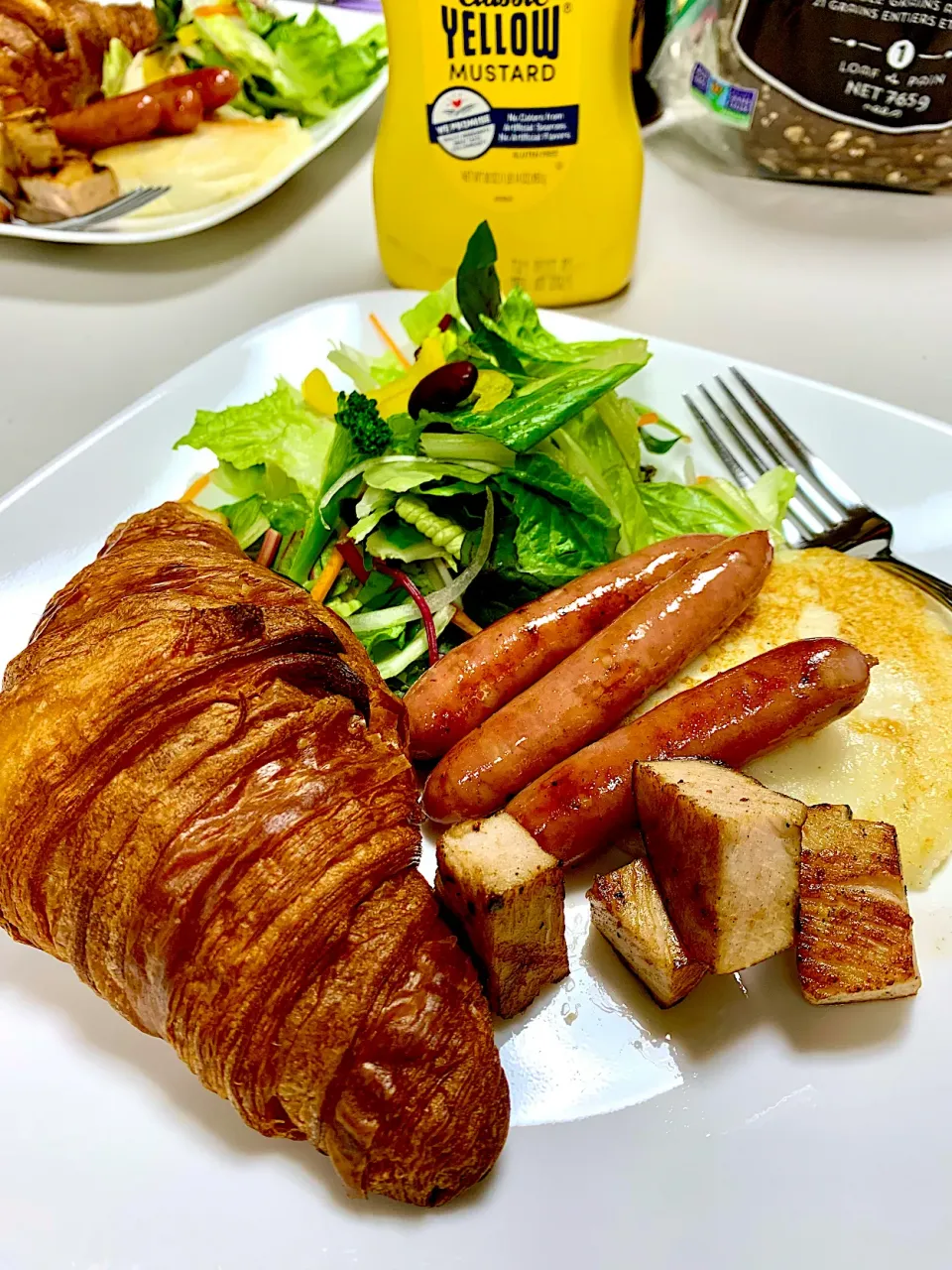 Maple Flavour Breakfast Sausage and Griddle Corn Cake|gonbenさん